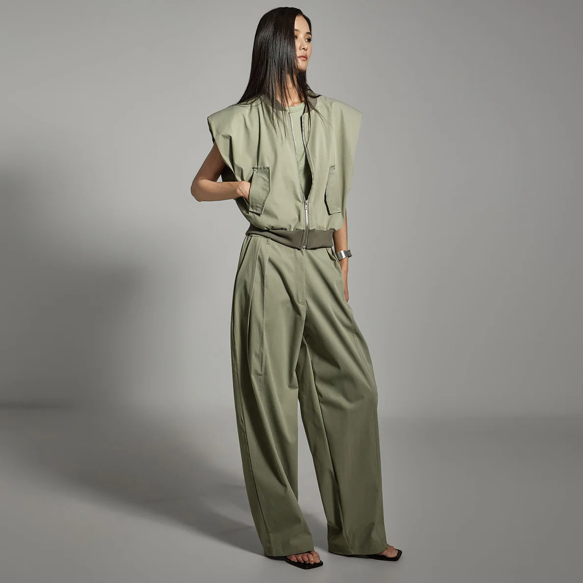 TP2114 Vest and Pants Set - Image 2