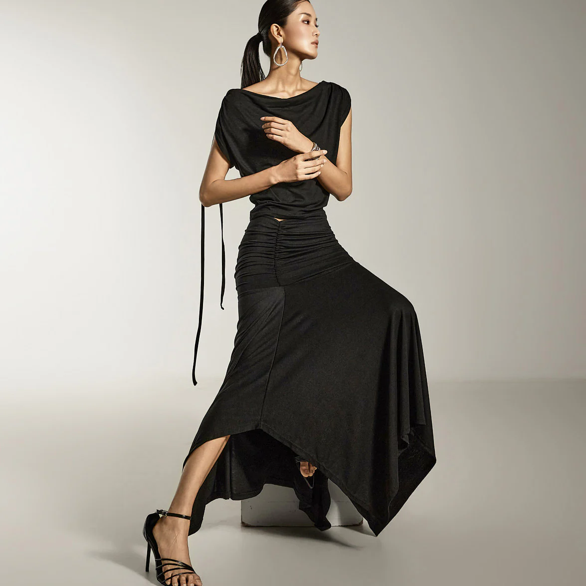 TP2200 Top and Skirt Set - Image 2
