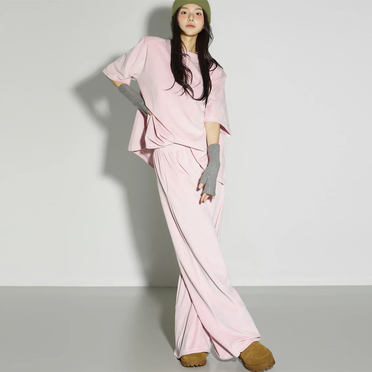TP2296 Top and Sweat Pants  Set - Image 2