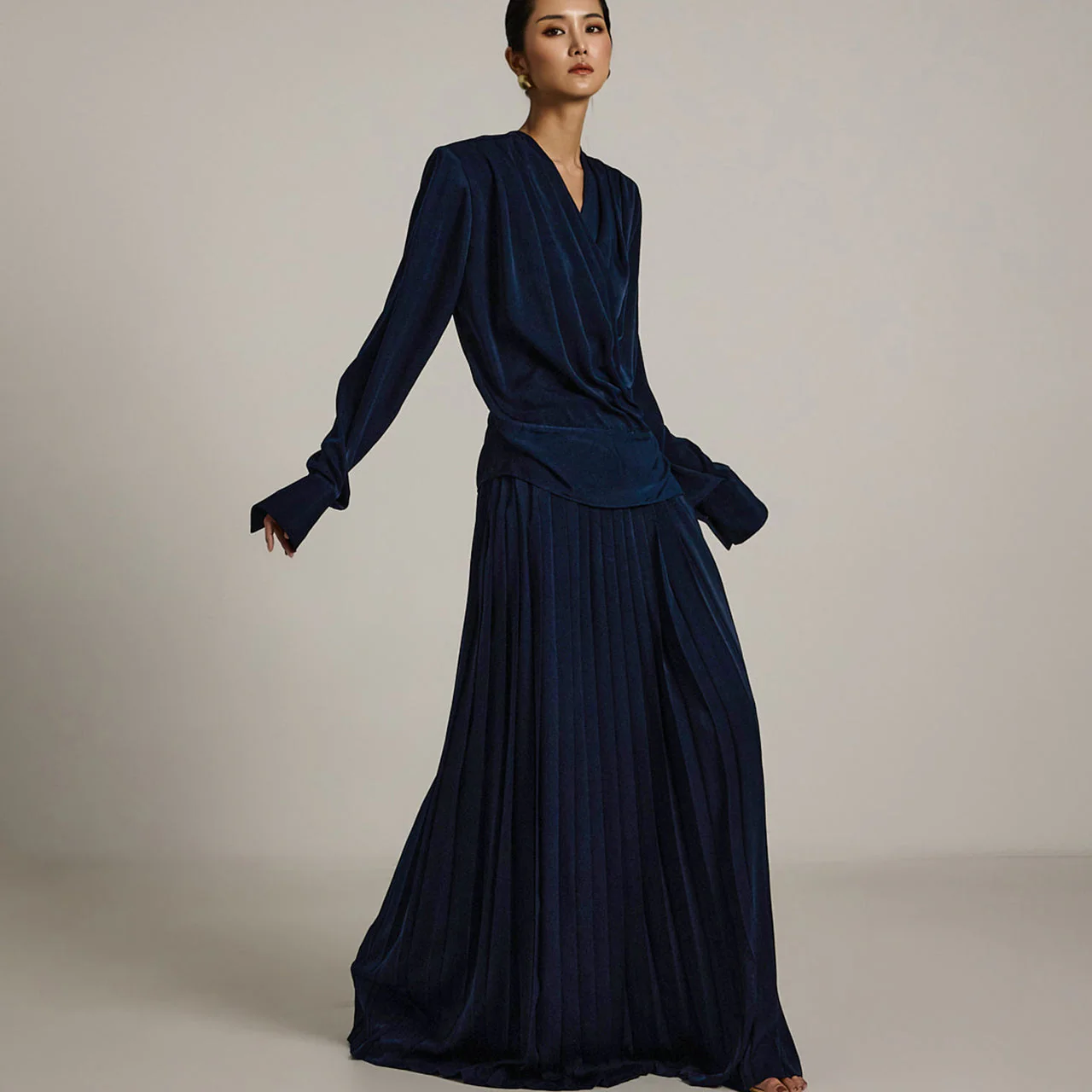 TP9160 Blouse Skirt Set - Image 2