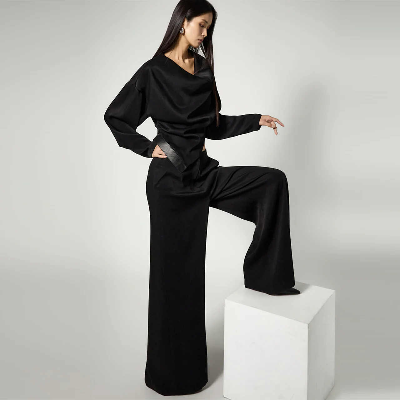 TP9200 Blouse and Slacks Set - Image 2